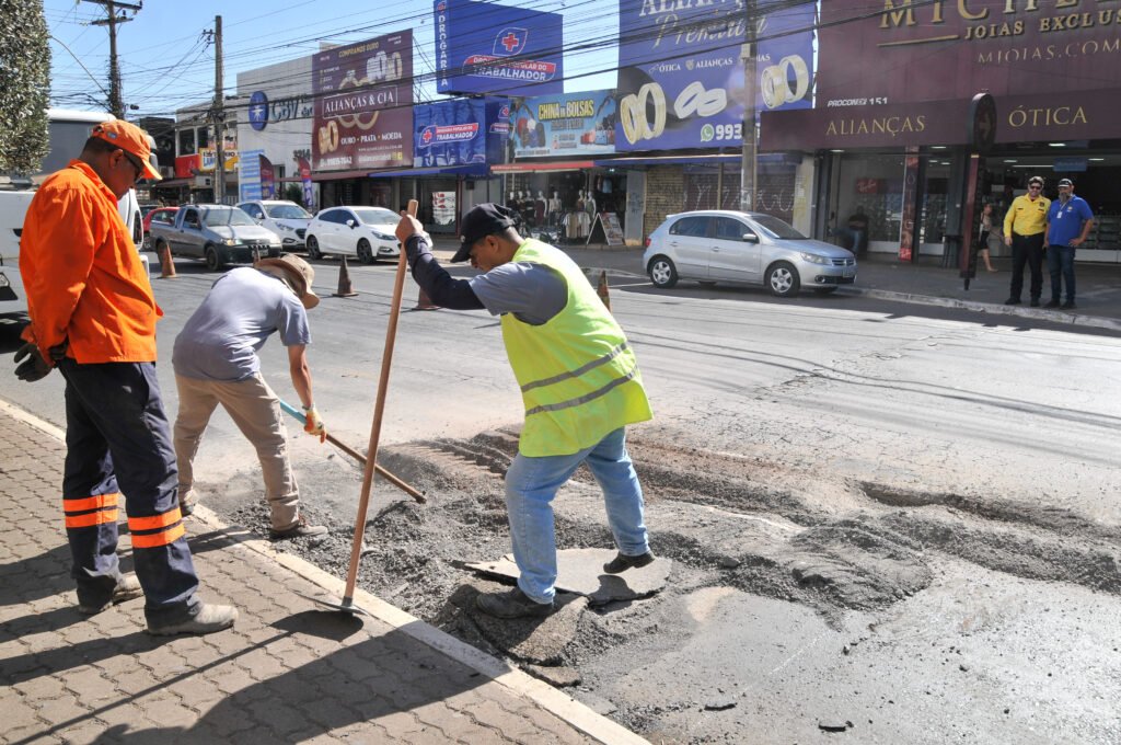 54731683518_af00e5db74_o-1024x680 GDF inicia renovação de faixas de pedestre na Avenida Comercial Sul, em Taguatinga