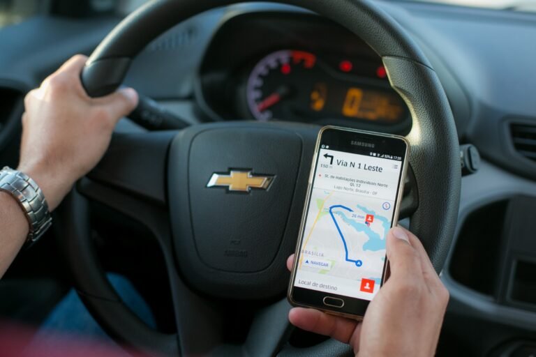 Avança PL que cria “botão do pânico” para passageiras de carro por app
