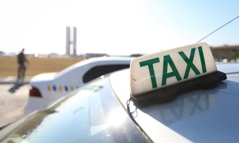 Taxistas do DF têm incentivo para adotar veículos elétricos