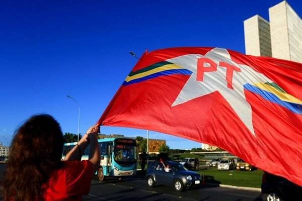 Após pressão da sigla nacional, PT deve cancelar prévias para o GDF