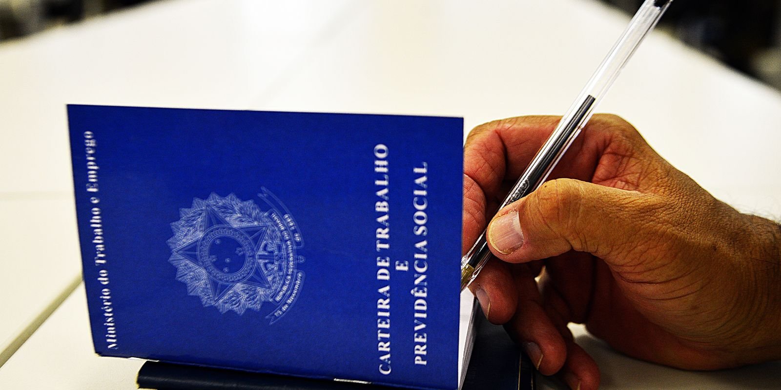 DF oferece 669 vagas de emprego com salários de até R$ 4,1 mil