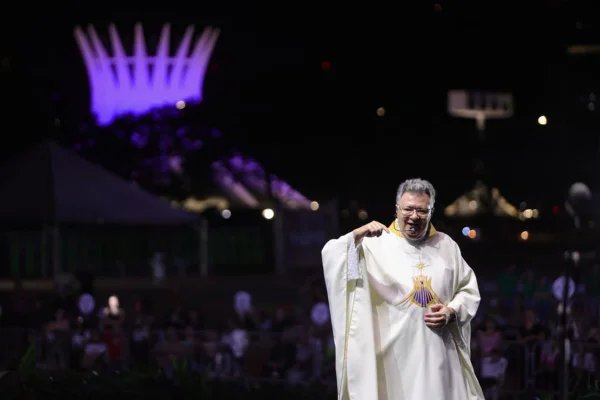Festa de Aparecida na Esplanada quer reacender a esperança, diz pároco