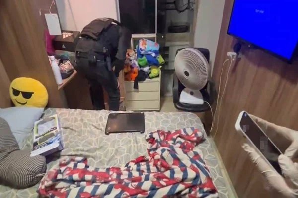 “Levanta a mão”: veja momento em que a PCDF prende o casal do crime