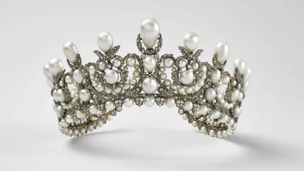 O diamante “amaldiçoado” que foi deixado de lado no assalto ao Louvre