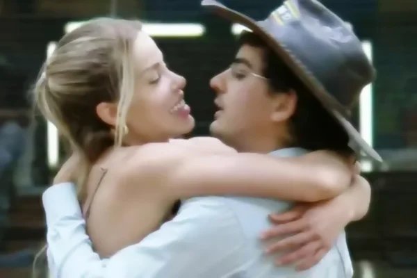 A Fazenda 17: Saory recebe alerta de expulsão de Galisteu após birra