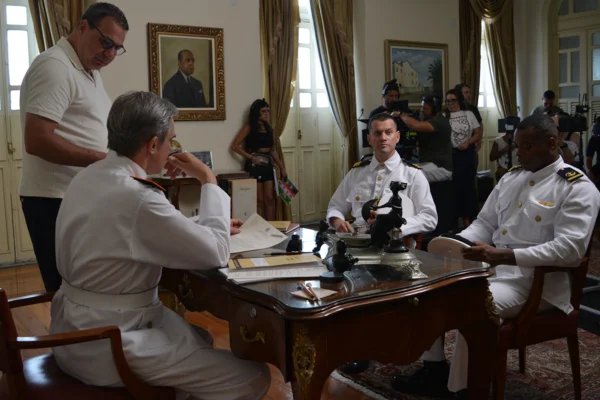 Ataque nazista ao Brasil vai virar filme com atriz de Ainda Estou Aqui