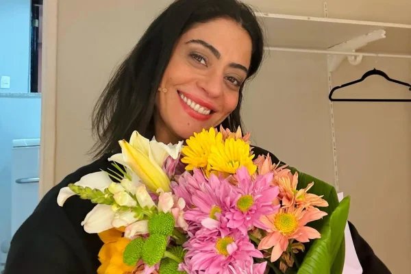 Boicotada por bolsonaristas, peça de Carol Castro tem ingressos esgotados