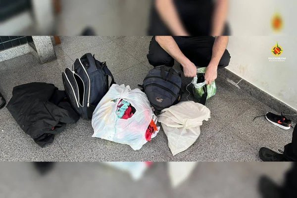 Cagão defeca na porta de casa no DF antes de invadir para furtar