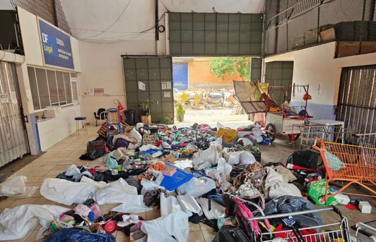 Ceilândia reforça fiscalização e retira ambulantes irregulares