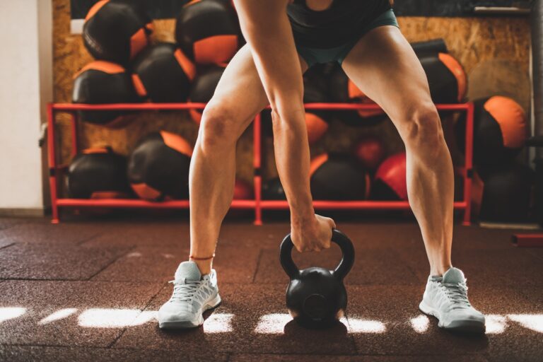 Entenda como fazer musculação pode melhorar o rendimento