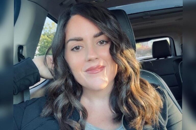 Mulher acorda com rosto paralisado e descobre câncer raro no sangue