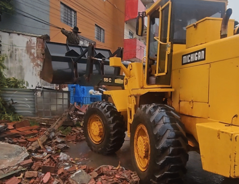 Mutirão emergencial atua no Riacho Fundo II após fortes chuvas
