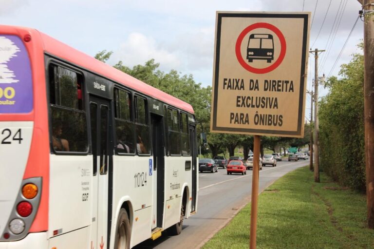 Faixas exclusivas do DF recebem autorização para tráfego de veículos funerários