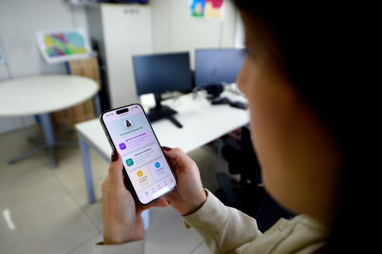 GDF lança plataforma com inteligência artificial para orientar atendimento em saúde mental