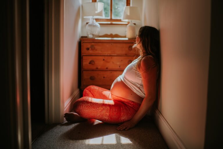 Pensamentos intrusivos em gestantes podem indicar transtornos