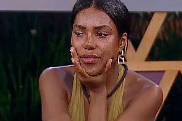 Quem é Carol Lekker, expulsa de A Fazenda 17 após agredir peoa