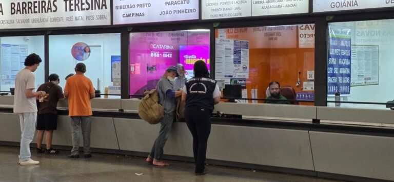 Rodoviária Interestadual recebe ação de conscientização sobre desaparecimento de pessoas