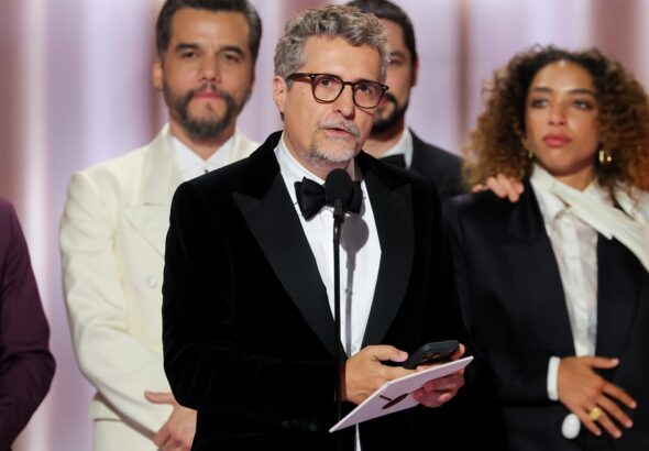 Kleber Mendonça Filho reage com emoção a indicações ao Oscar