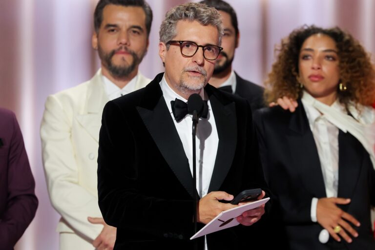 Kleber Mendonça Filho reage com emoção a indicações ao Oscar