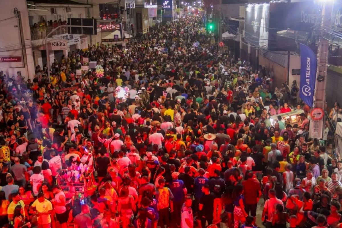 MP quer barrar músicas "com baixaria" no Carnaval da Bahia