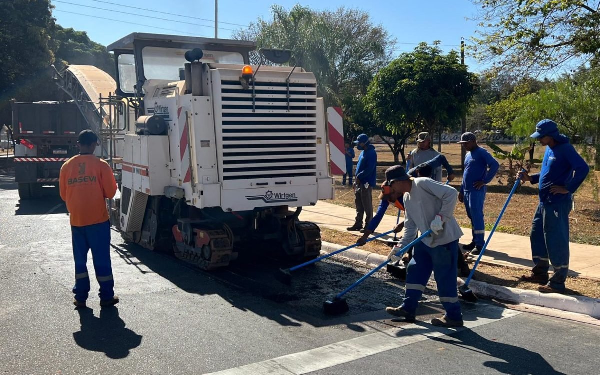 Recapeamento da Avenida das Mangueiras no Cruzeiro inicia, trazendo melhorias para a comunidade