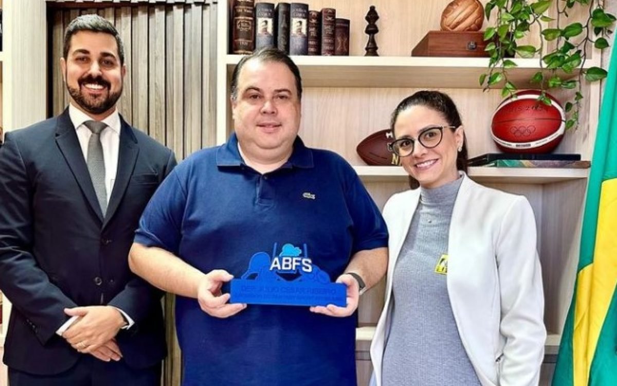 Deputado Federal Julio Cesar Recebe Homenagem da Associação Brasileira de Fantasy Sport