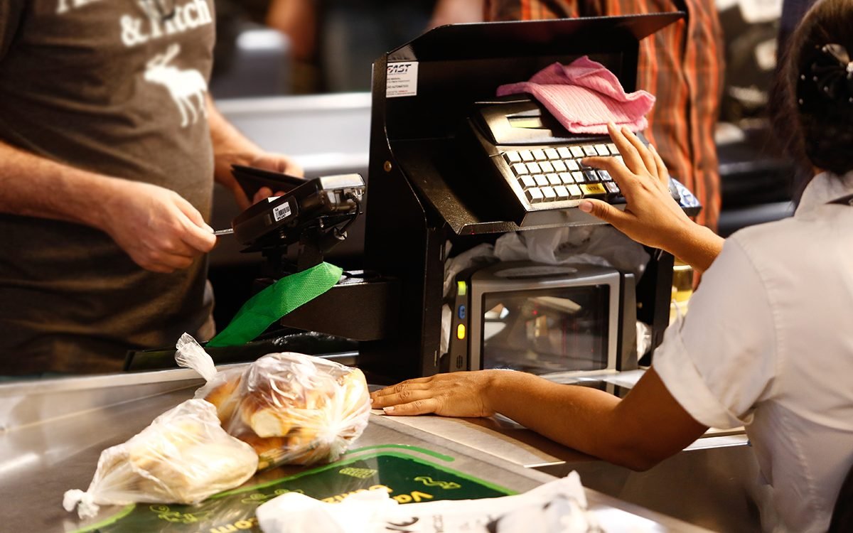 Supermercados sugerem ao governo mudar método de validade de alimentos