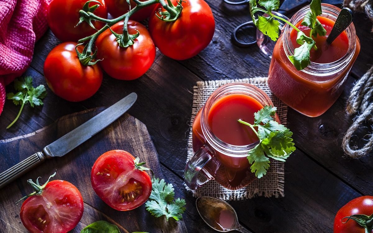 Tomate e café são os vilões da inflação de janeiro. Batata teve queda